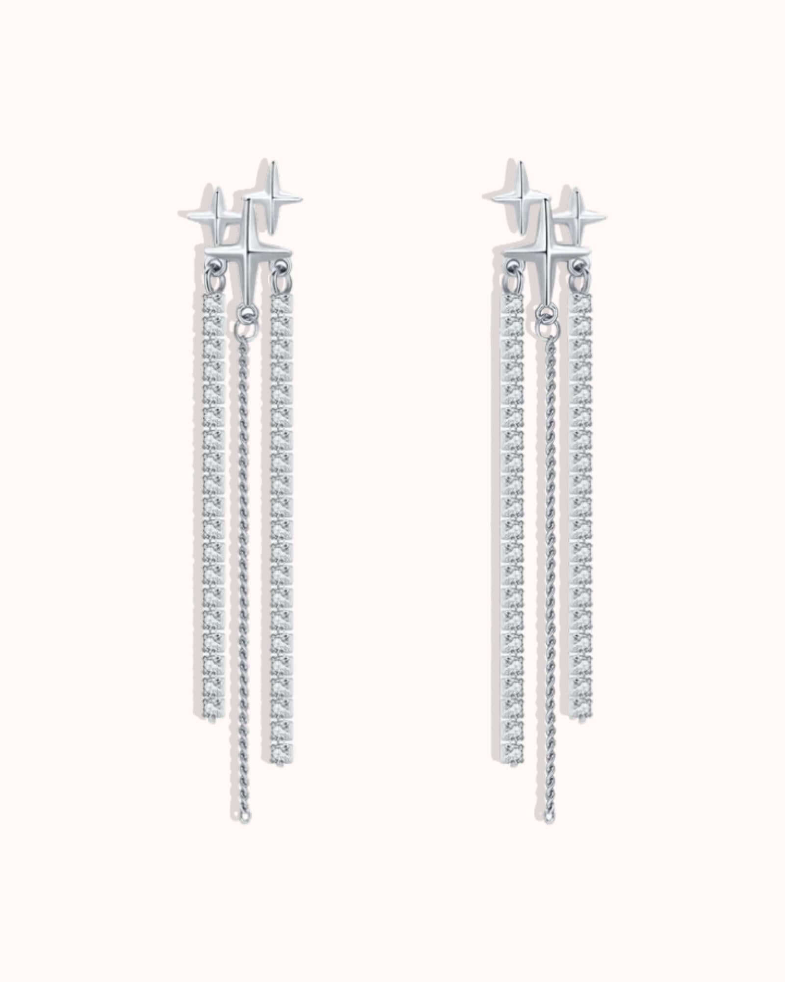 Silver tassel earrings for effortless everyday elegance, featuring a sleek tassel design and sparkling details.