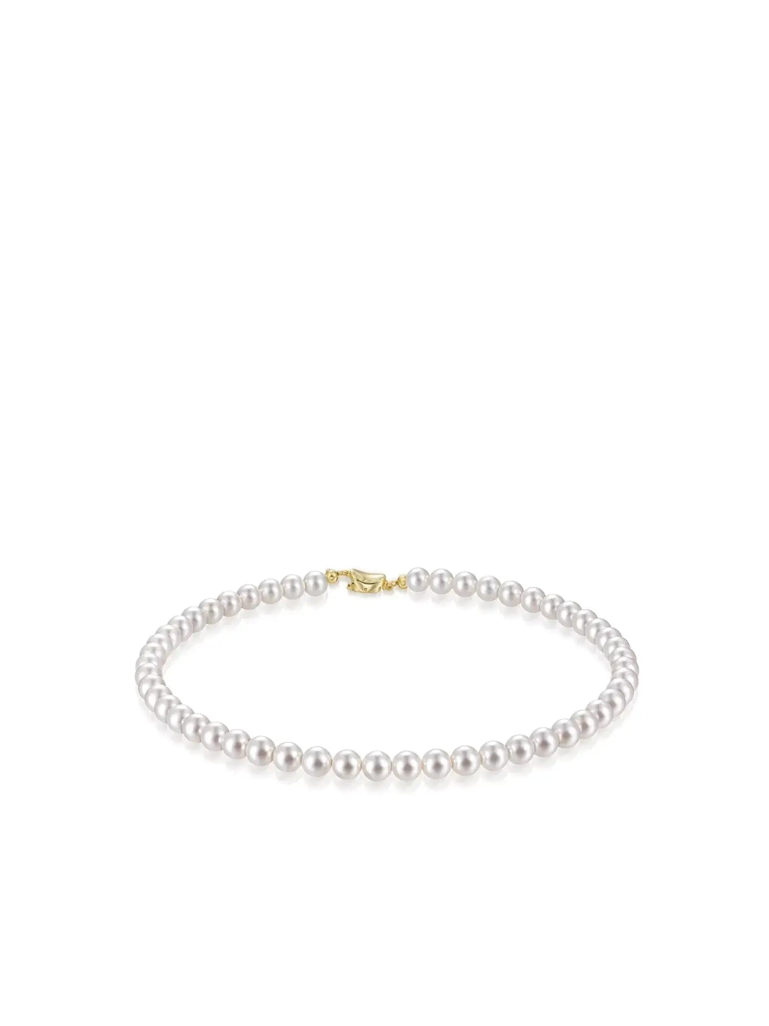 Elegant White Pearl Vintage Choker Necklace made of 925 sterling silver, perfect for enhancing any sophisticated outfit.