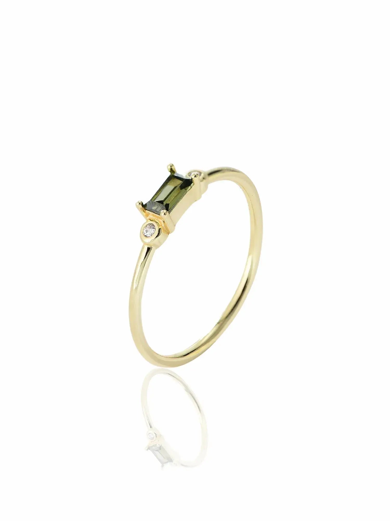 Elegant 925 sterling silver Viola Ring with olive green stone and gold plating, perfect for sophisticated outfits.