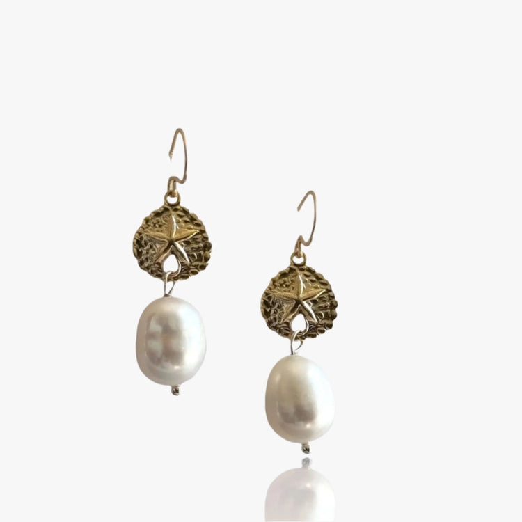 A pair elegant single drop earring featuring sand dollar lucky symbol 