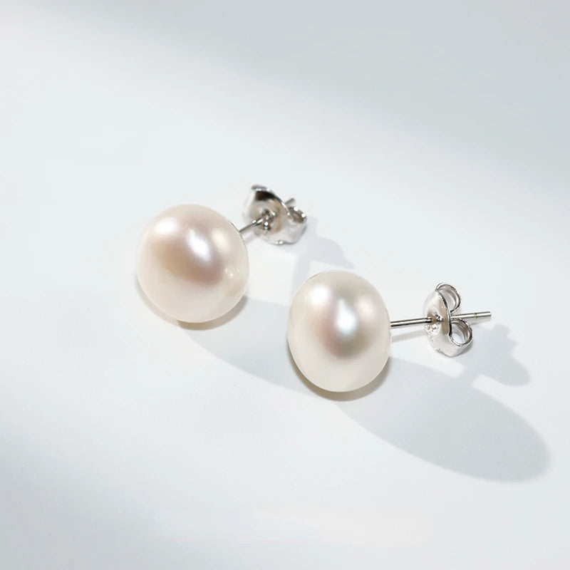 Maris Simple Pearl Stud Earring
