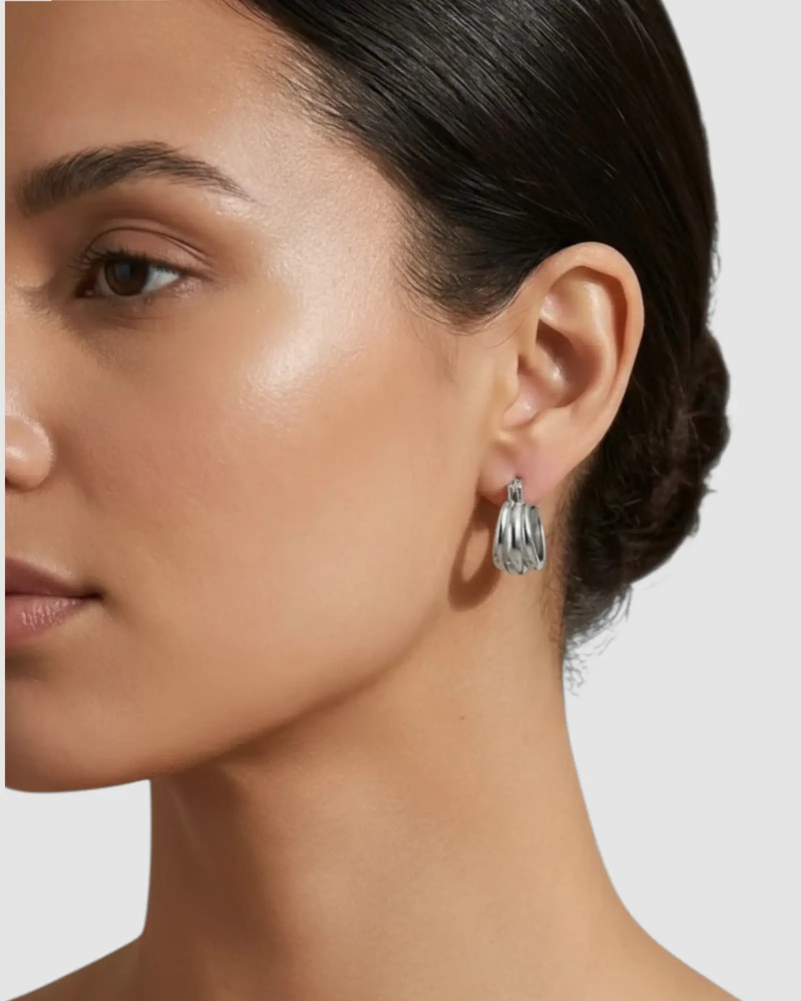 Aura Curve Hoop Earring