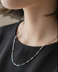 Pearlystones 1mm twisted dapped bar sterling silver chain with platinum plating. Delicate Italian-made necklace for layering.